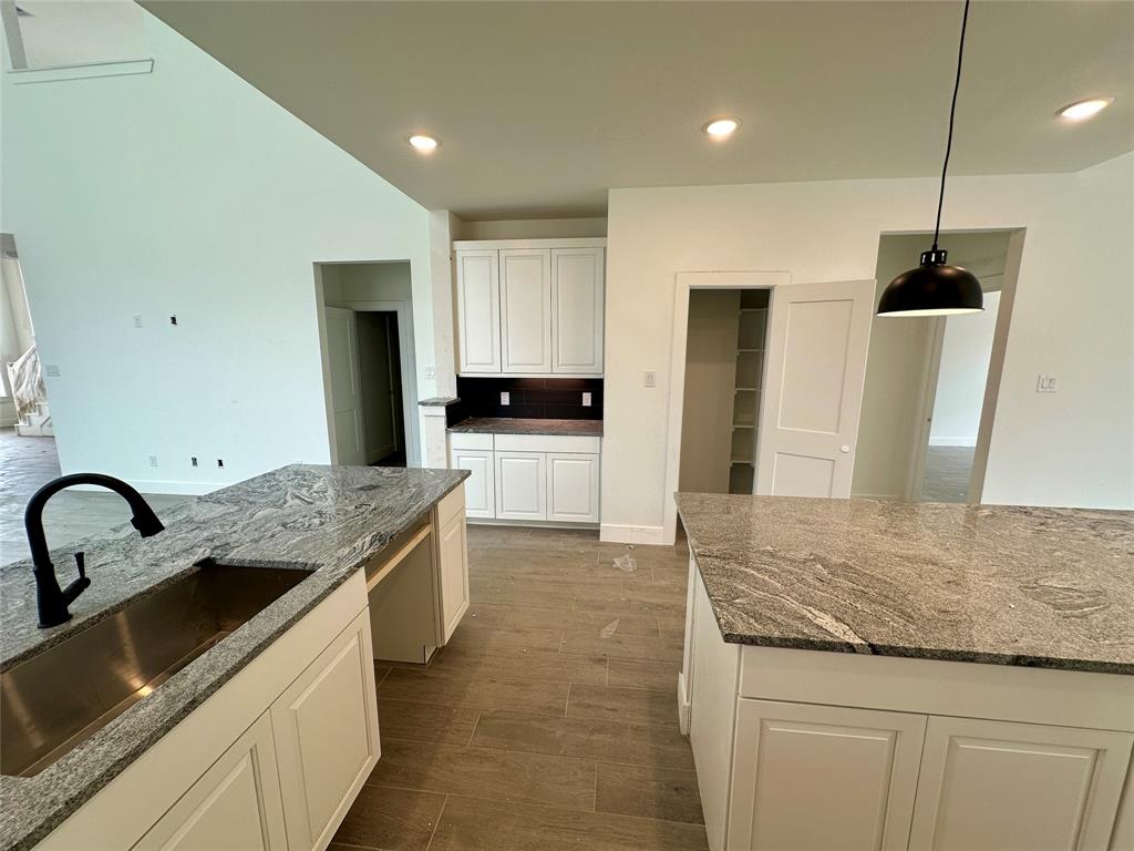 16522 Cub Creek Court, Conroe, Texas image 3