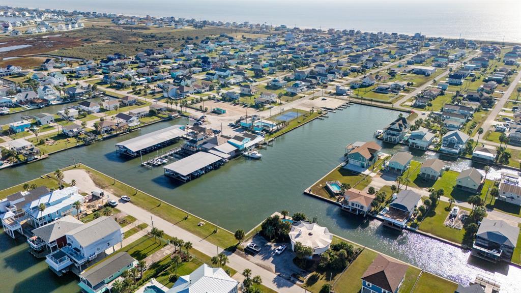 22210 Deaf P Smith Drive, Galveston, Texas image 4