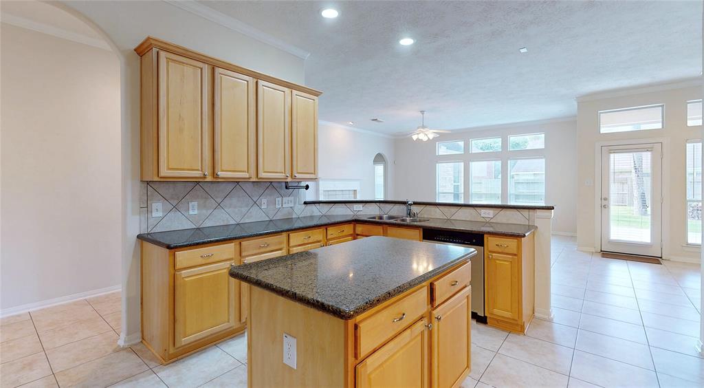 20852 Bentwood Oaks Drive, Porter, Texas image 17