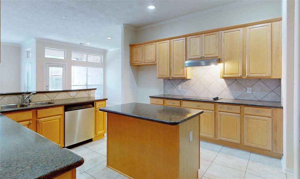 20852 Bentwood Oaks Drive, Porter, Texas image 15