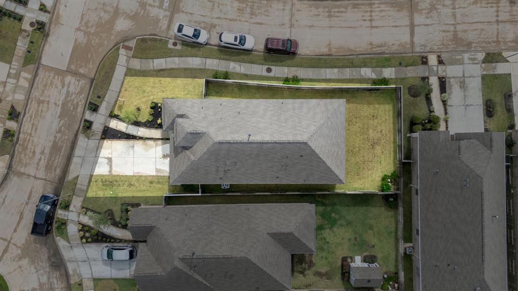 1931 Misty Field Drive, Missouri City, Texas image 33