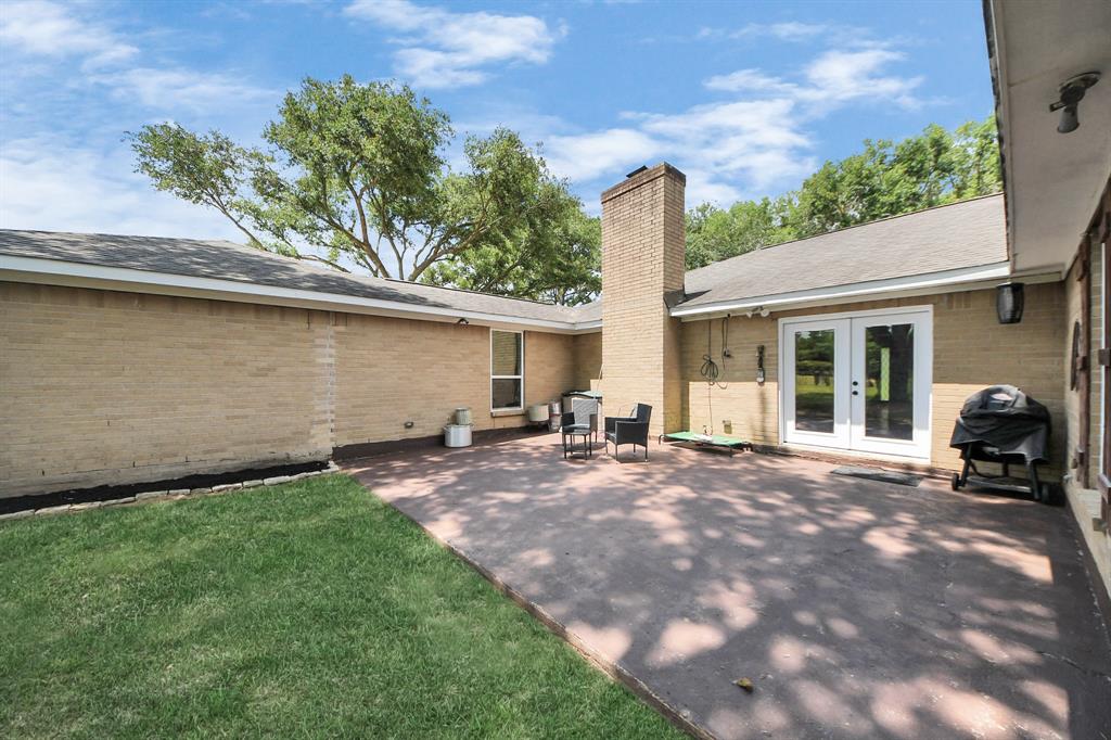 18011 Jungman Road, Damon, Texas image 27