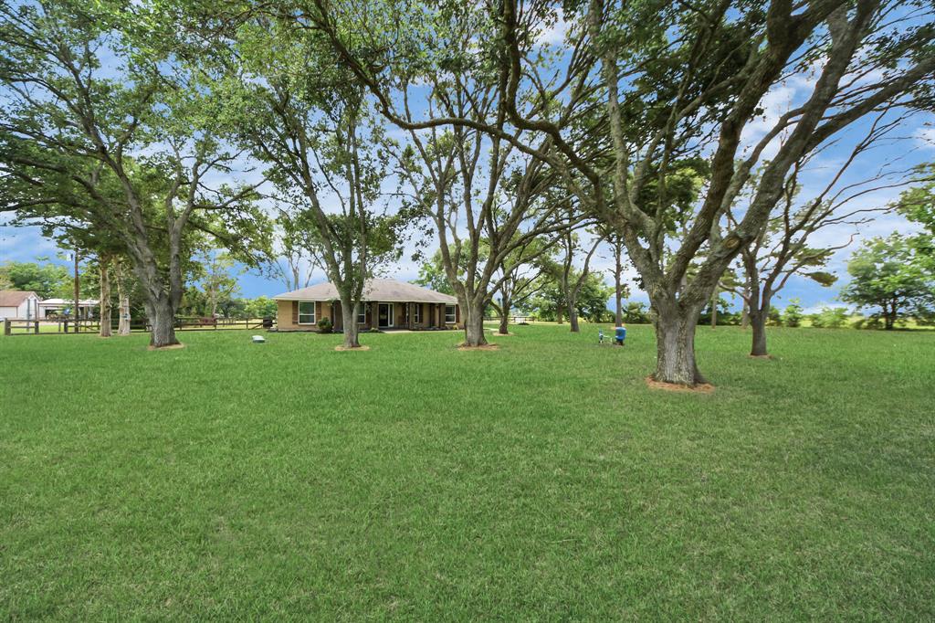 18011 Jungman Road, Damon, Texas image 30