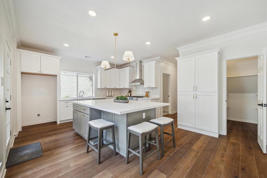 124 N Hall Drive, Sugar Land, Texas image 2