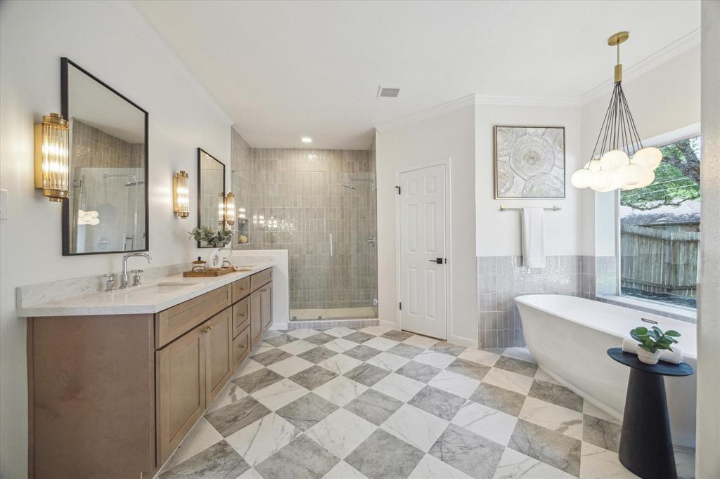 124 N Hall Drive, Sugar Land, Texas image 3