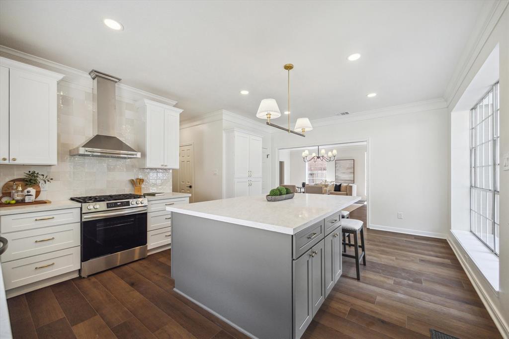 124 N Hall Drive, Sugar Land, Texas image 14
