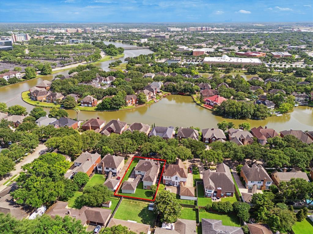 124 N Hall Drive, Sugar Land, Texas image 34