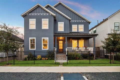 319 E 26th Street Houston TX 77008