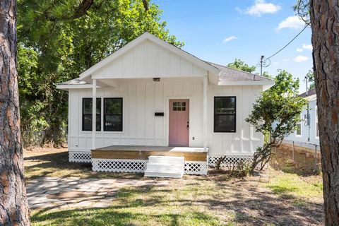 A home in La Marque