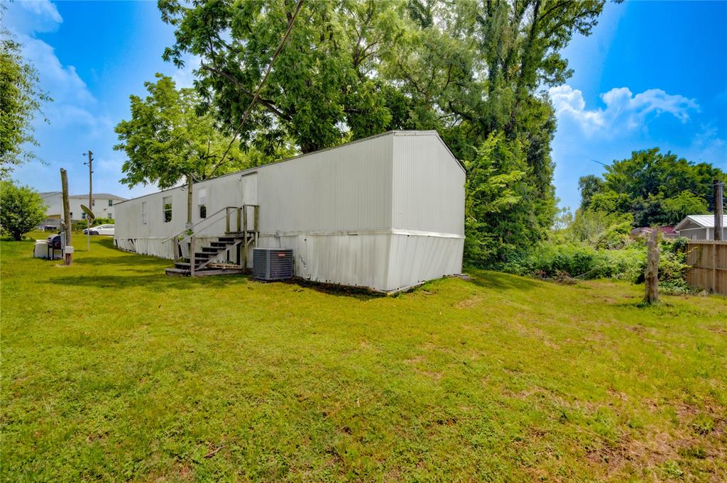 13265 Pecan Tree Drive, Willis, Texas image 3