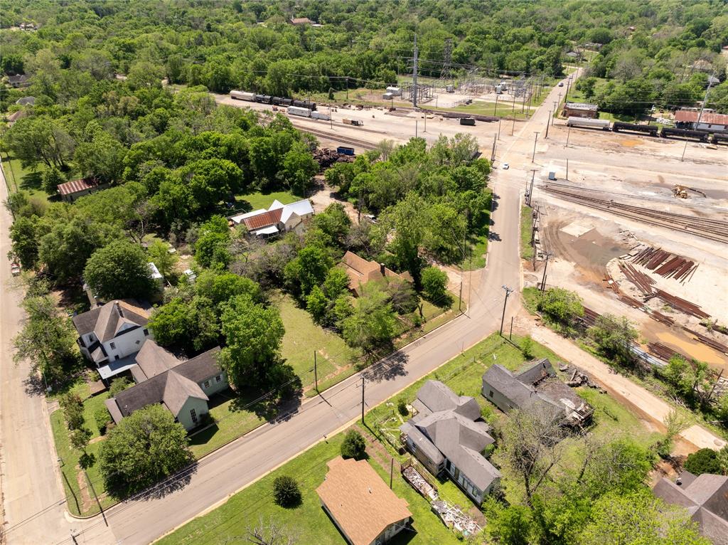 308 W Reagan Street, Palestine, Texas image 11