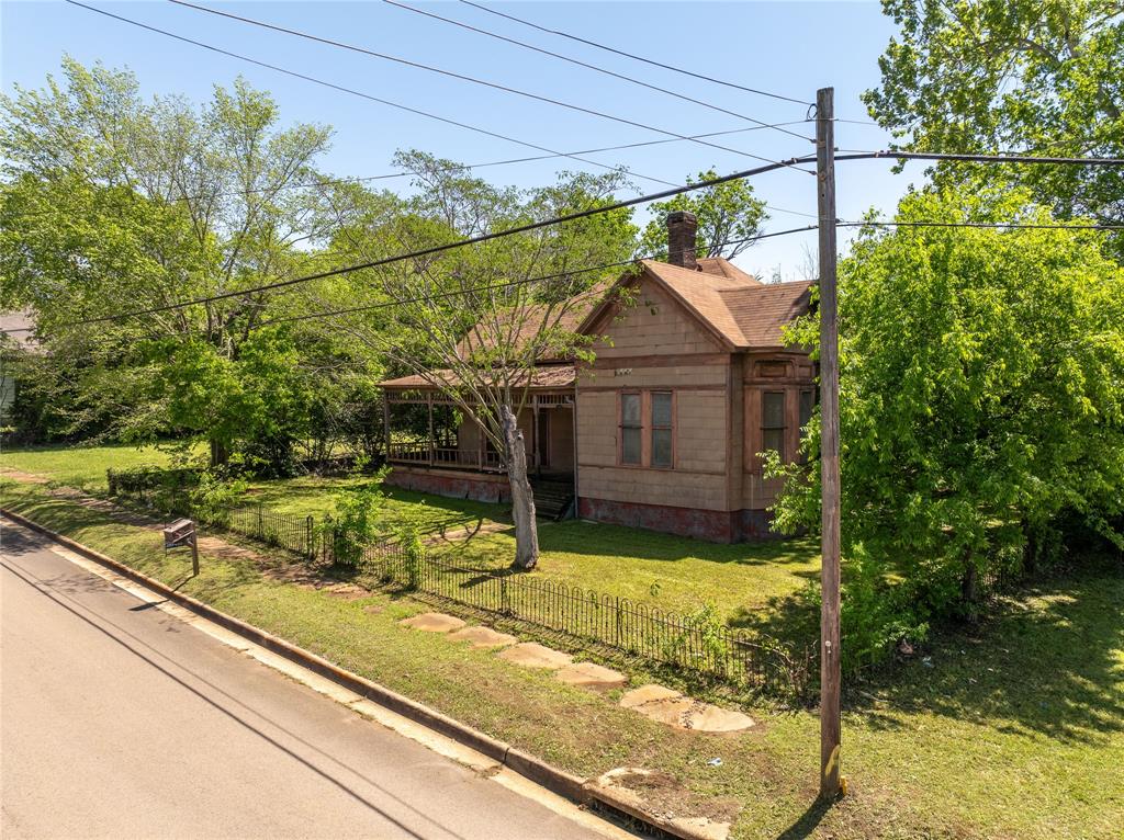 308 W Reagan Street, Palestine, Texas image 6
