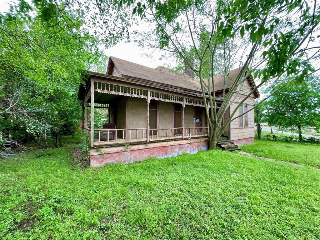 308 W Reagan Street, Palestine, Texas image 5