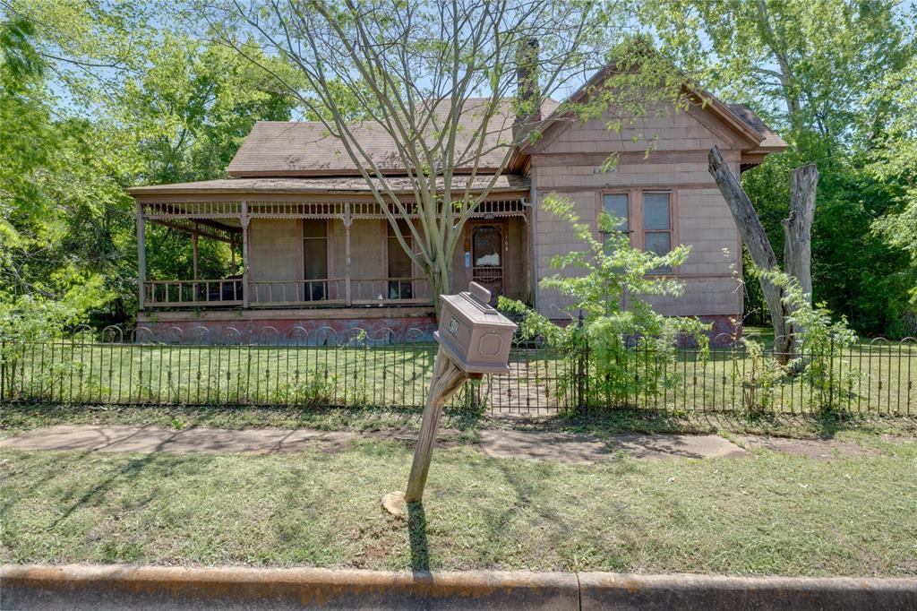 308 W Reagan Street, Palestine, Texas image 2