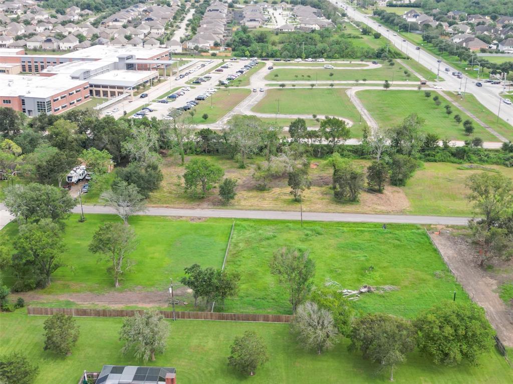 Tallow Forest Street, Dickinson, Texas image 12