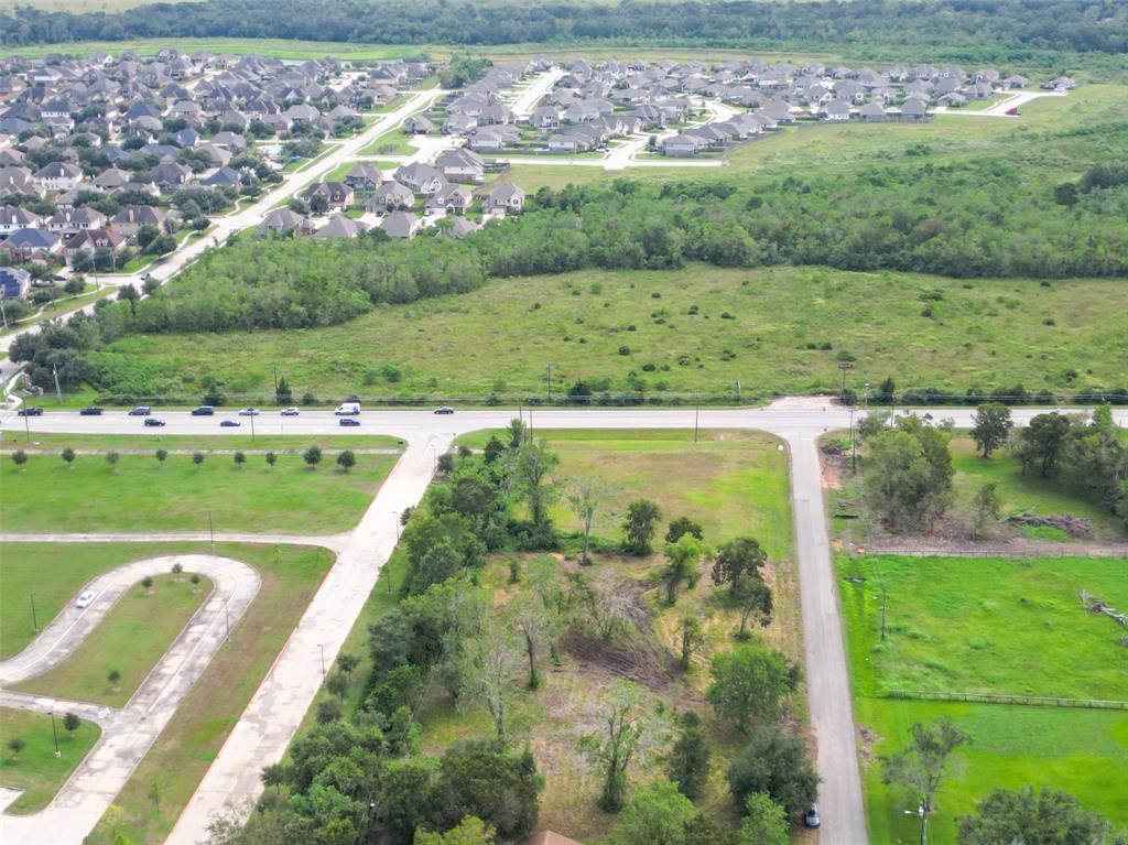 Tallow Forest Street, Dickinson, Texas image 13