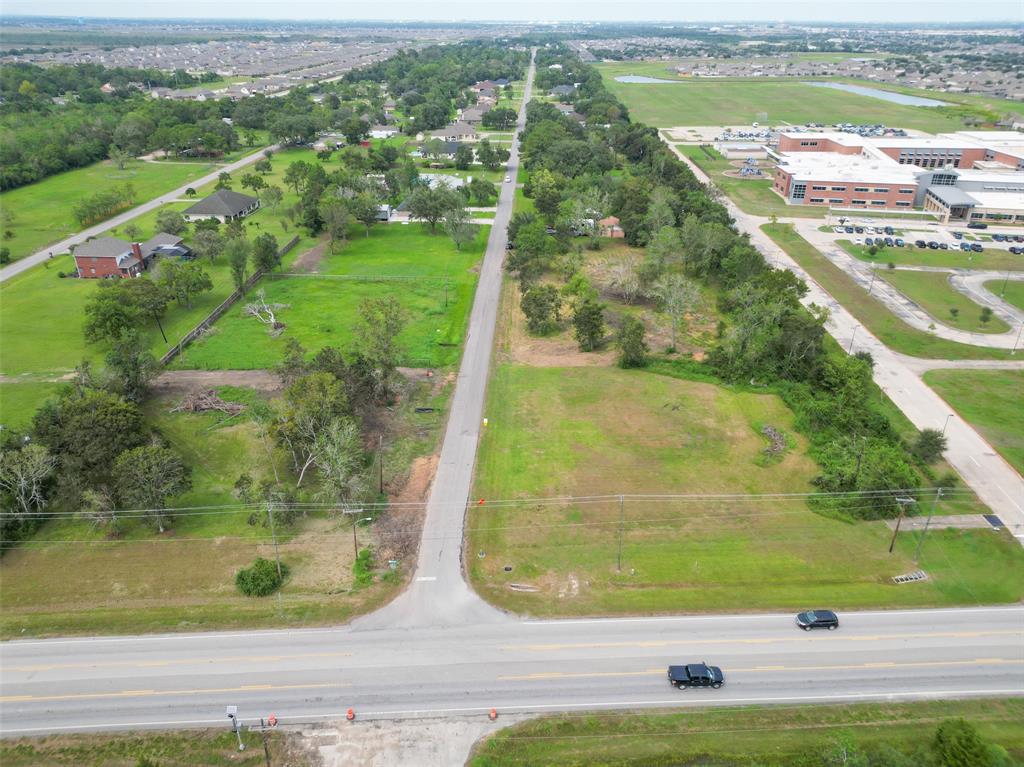 Tallow Forest Street, Dickinson, Texas image 7