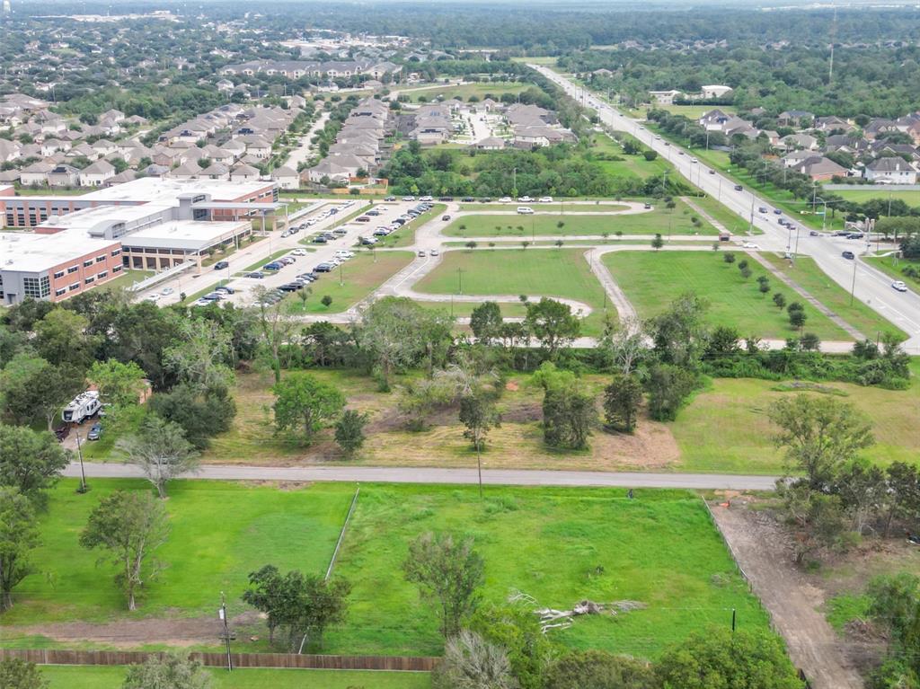 Tallow Forest Street, Dickinson, Texas image 11