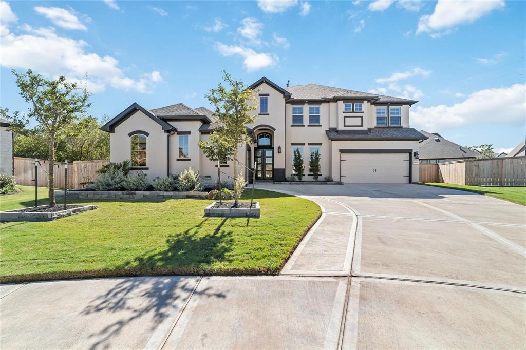 5003 Legend Ridge Court, Fulshear, Texas image 3