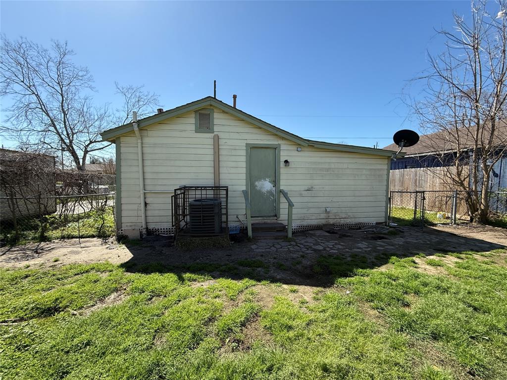 309 W 12th Street, Deer Park, Texas image 12