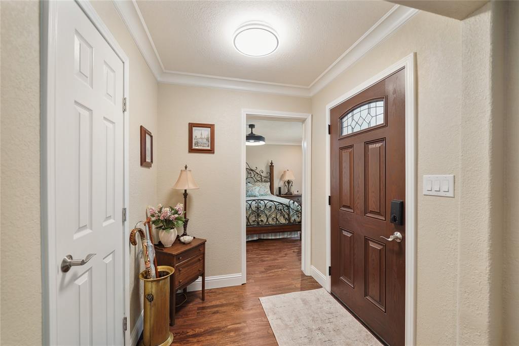 2102 Richmond Drive, Richmond, Texas image 2