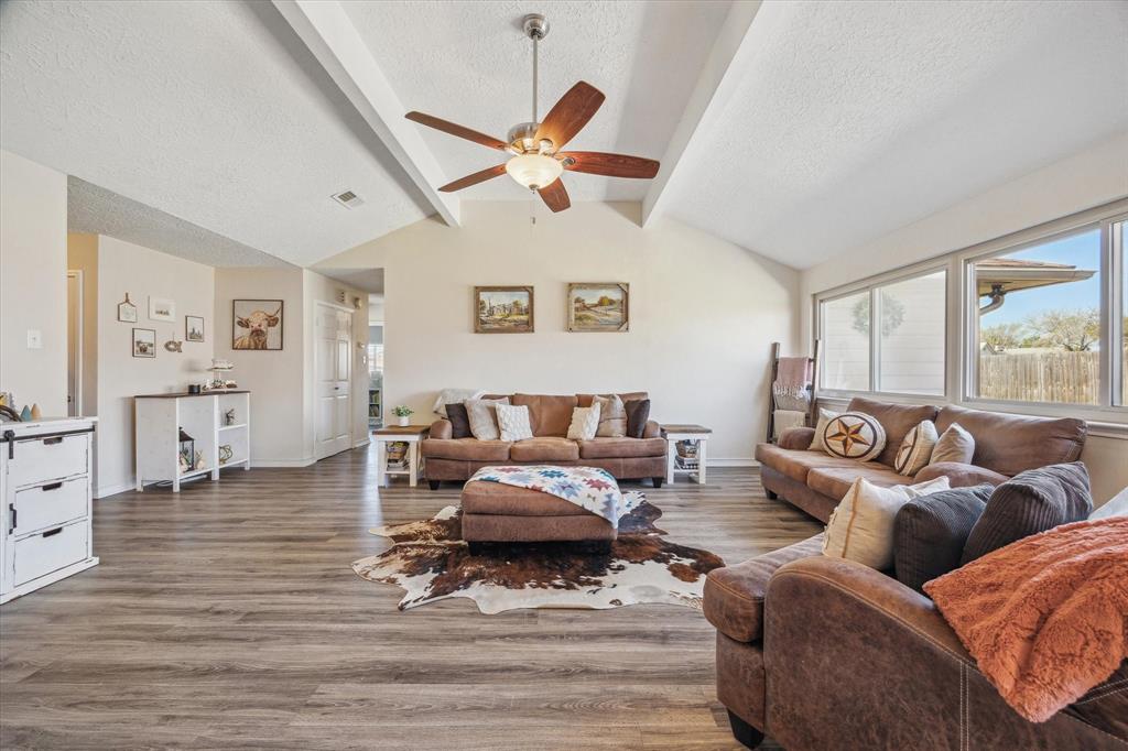 5426 Beaver Creek Drive, La Porte, Texas image 5