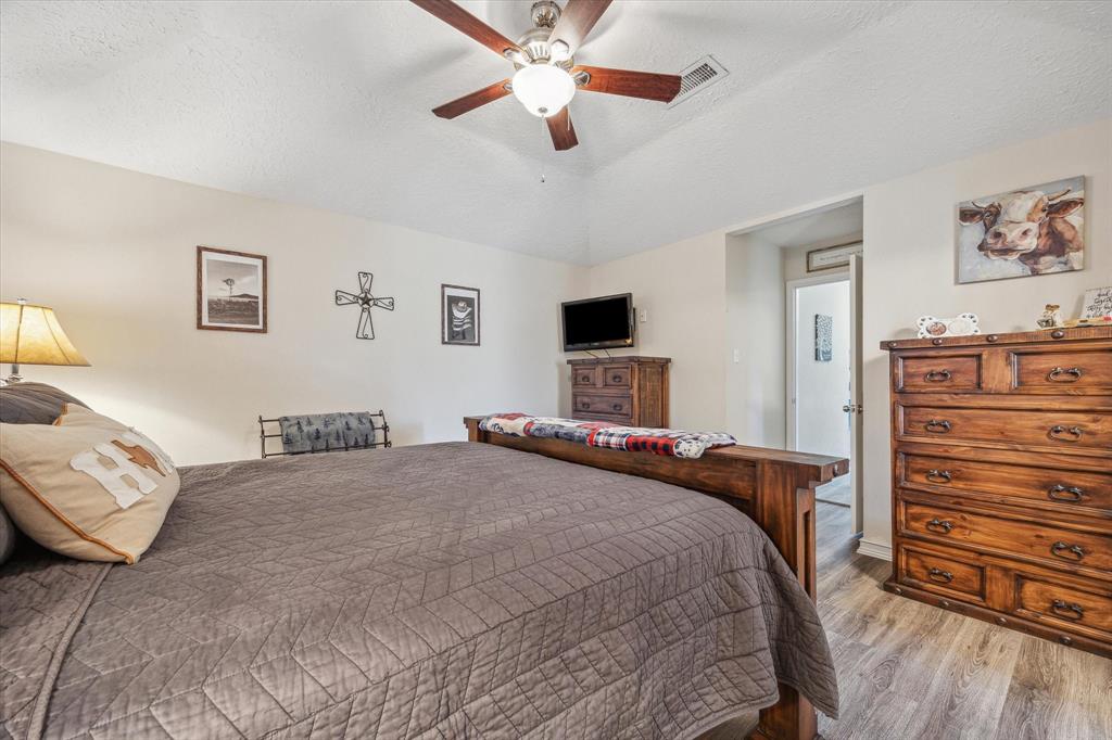 5426 Beaver Creek Drive, La Porte, Texas image 16