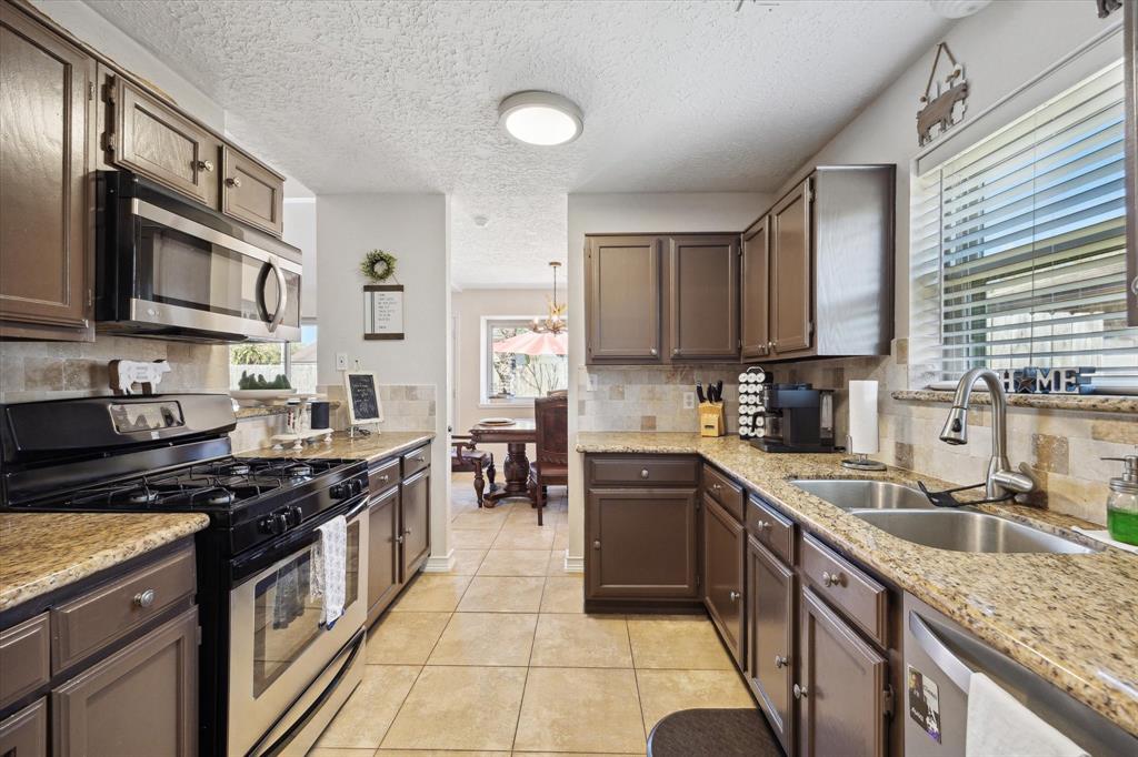 5426 Beaver Creek Drive, La Porte, Texas image 13