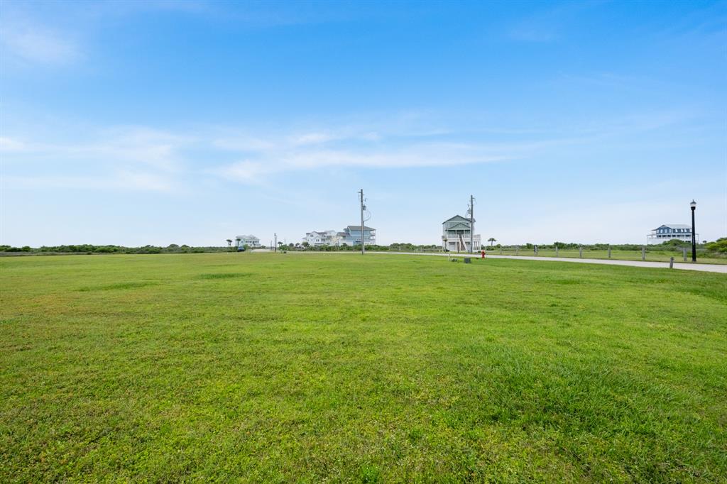 26007 Bay Breeze Drive, Galveston, Texas image 12