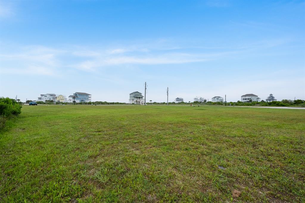 26007 Bay Breeze Drive, Galveston, Texas image 13