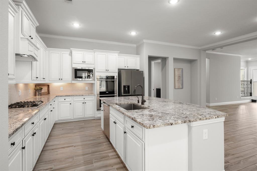18806 Maple Hills Court, New Caney, Texas image 4