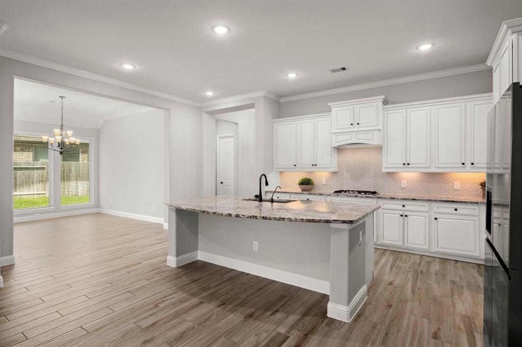 18806 Maple Hills Court, New Caney, Texas image 5