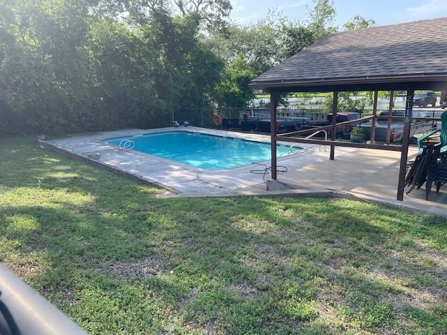 2116 Casa Rio Circle, Dickinson, Texas image 14