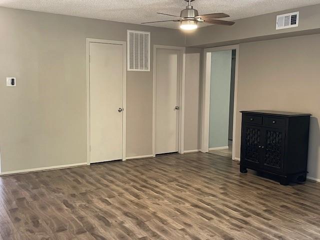 2116 Casa Rio Circle, Dickinson, Texas image 3