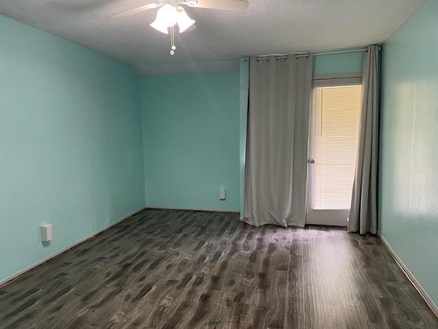 2116 Casa Rio Circle, Dickinson, Texas image 12
