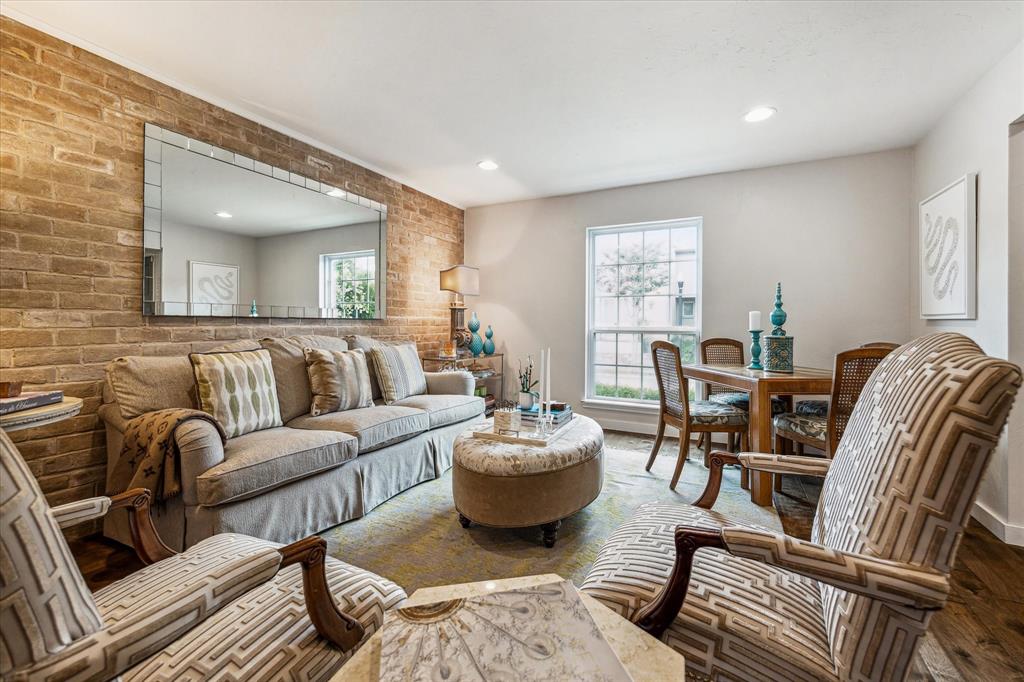 7533 Del Monte Drive