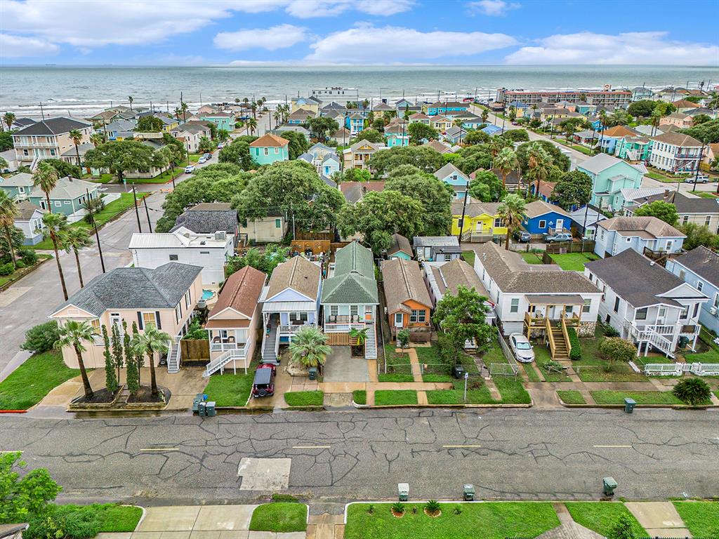1309 Avenue M, Galveston, Texas image 3