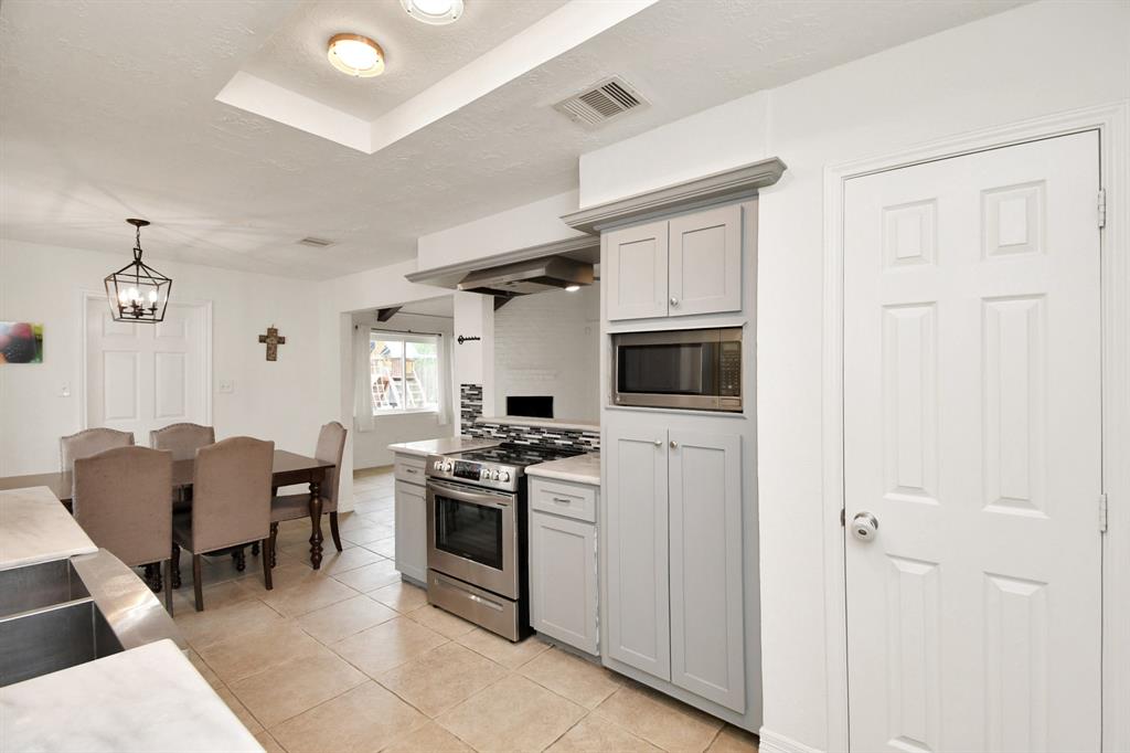 22130 Merrymount Drive, Katy, Texas image 11