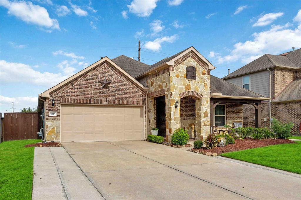1224 Lazy Springs Lane