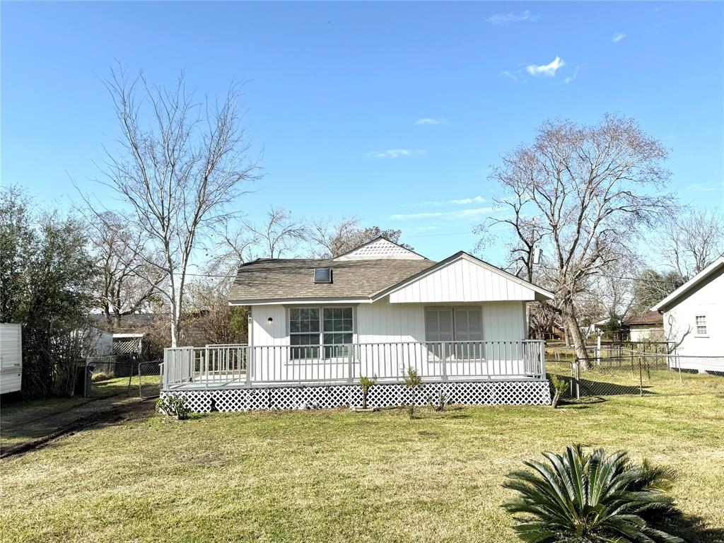 828 Easy Street, La Porte, Texas image 1