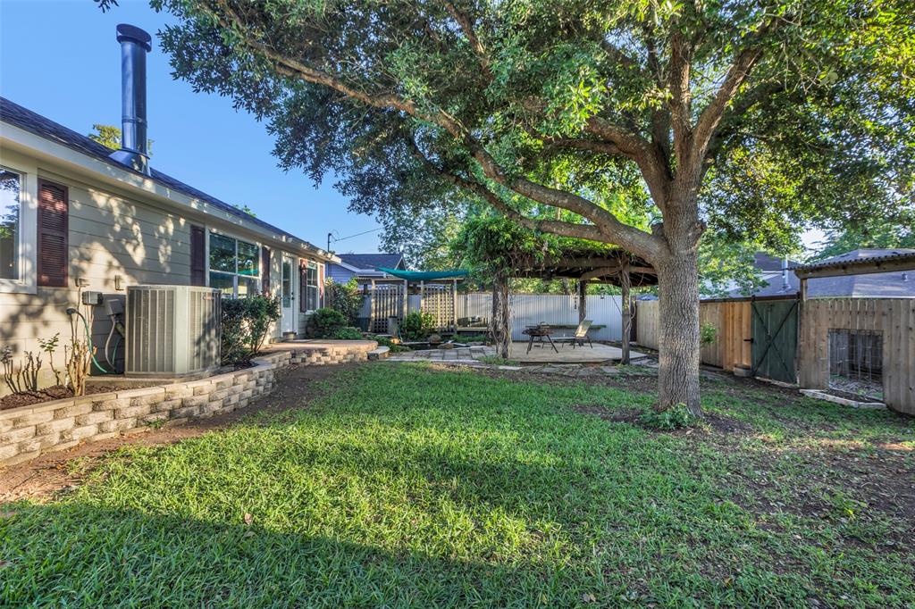 14033 Broken Arrow Drive, Willis, Texas image 34