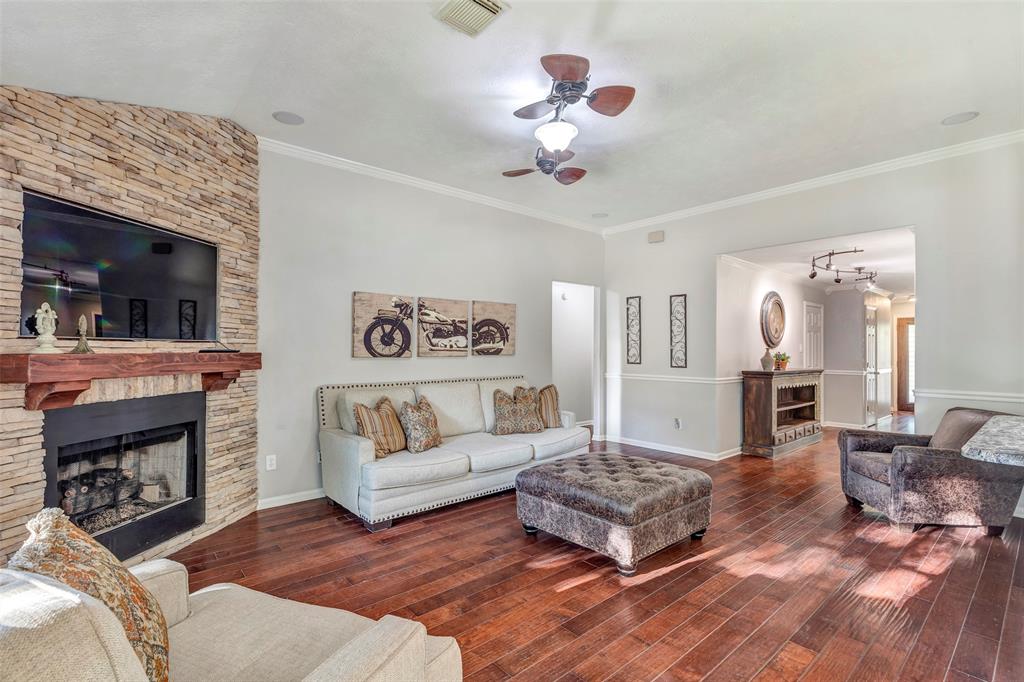 14033 Broken Arrow Drive, Willis, Texas image 9