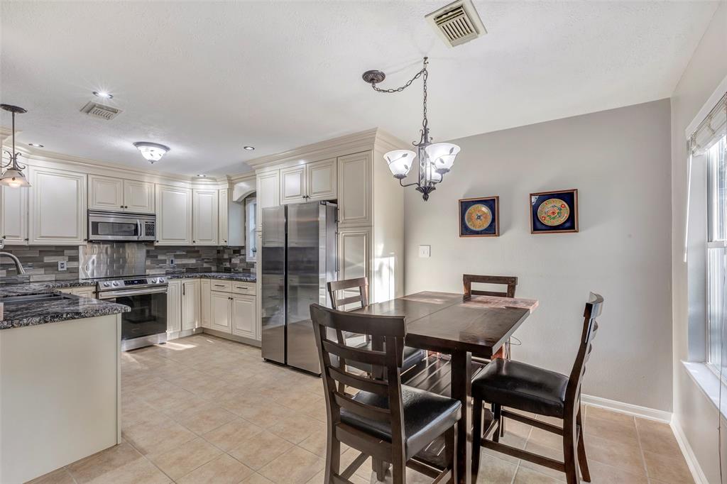 14033 Broken Arrow Drive, Willis, Texas image 13