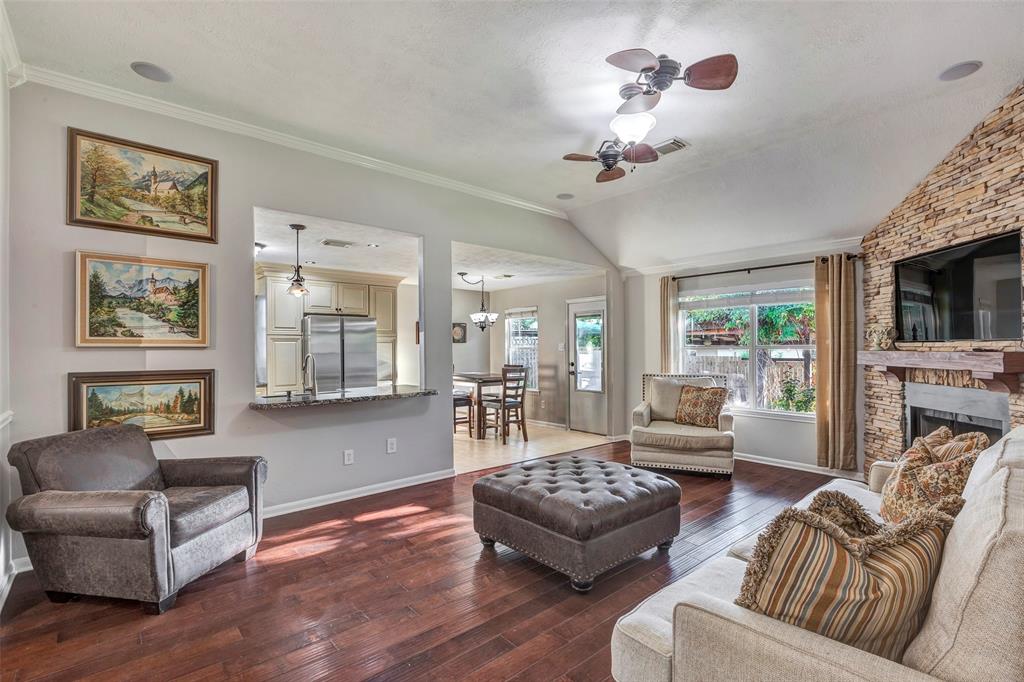 14033 Broken Arrow Drive, Willis, Texas image 8