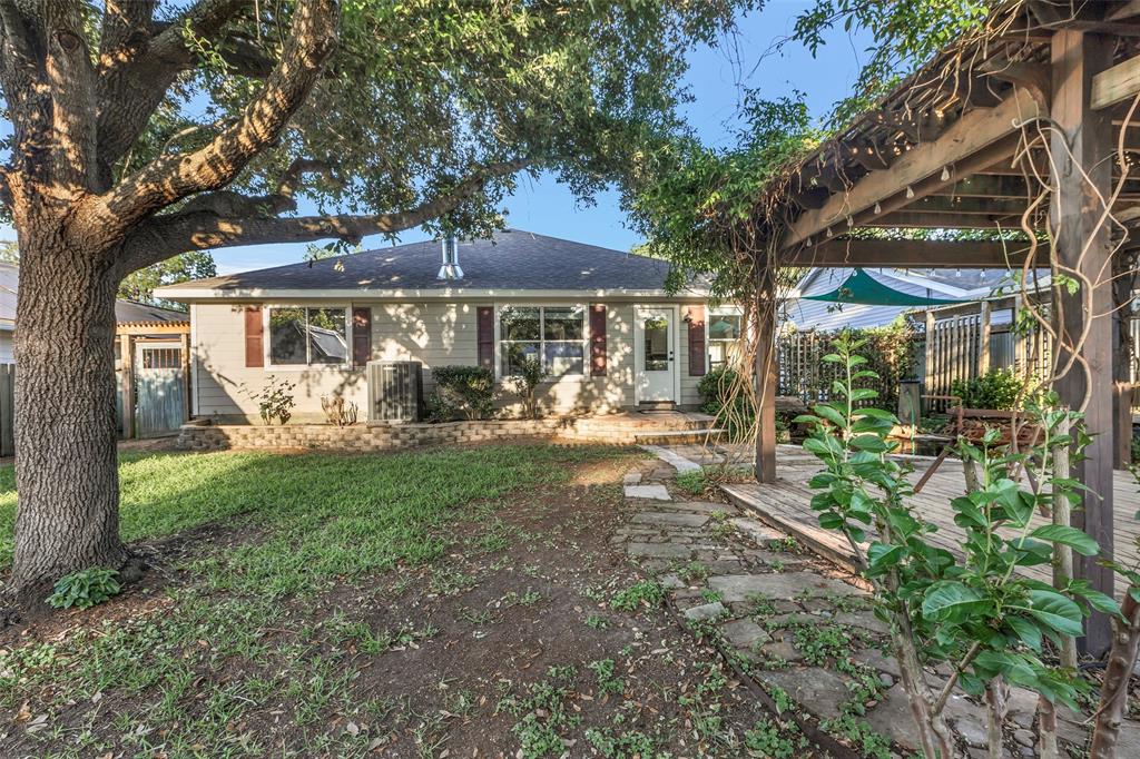 14033 Broken Arrow Drive, Willis, Texas image 31