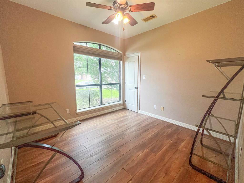 110 Hummingbird Court, Richwood, Texas image 14