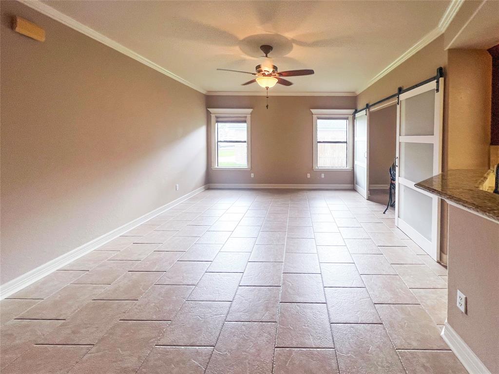 110 Hummingbird Court, Richwood, Texas image 3