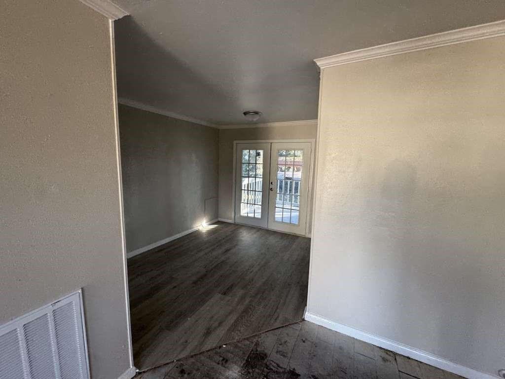2404 Edgewood Street, Liberty, Texas image 2