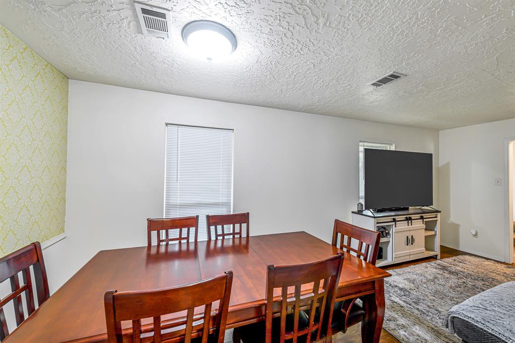 3102 Blue Hills Drive, Missouri City, Texas image 11