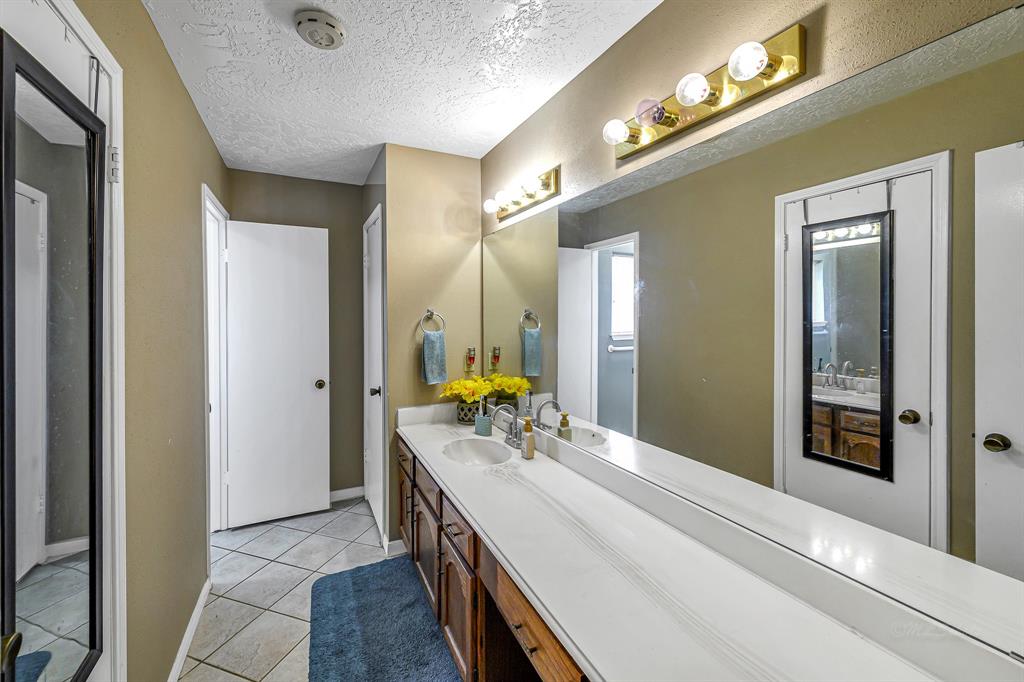 3102 Blue Hills Drive, Missouri City, Texas image 15